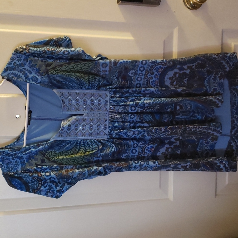 Apt 9 blue tunic